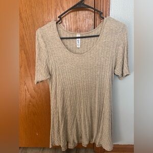 LulaRoe tan scoop neck, MED long T-shirt, short sleeve ripped fabric